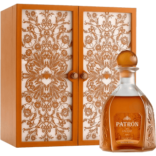 Patrón en Lalique Serie 1 Extra Añejo Tequila 750ml - Liquor On Broadway